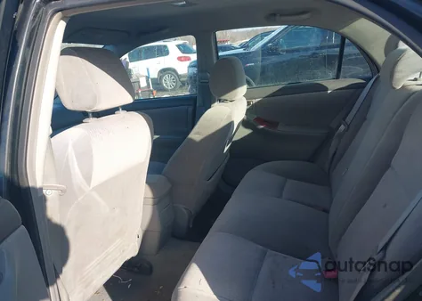 2005 Toyota Corolla Le z USA, uszkodzony, nr VIN 1NXBR32E85Z411618